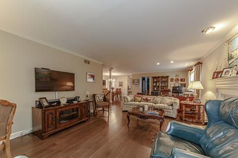 1109 Oakview Dr, Wheaton, IL 60187 photo 13