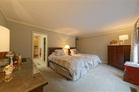 1109 Oakview Dr, Wheaton, IL 60187 photo 15