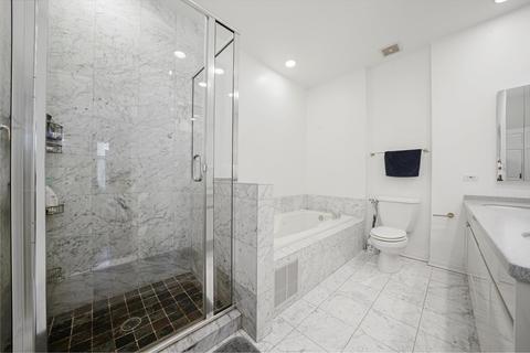 123 W Oak St #I, Chicago, IL 60610 photo 18