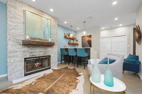 123 W Oak St #I, Chicago, IL 60610 photo 11