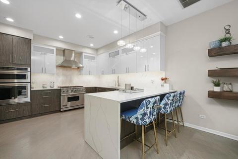 123 W Oak St #I, Chicago, IL 60610 photo 3