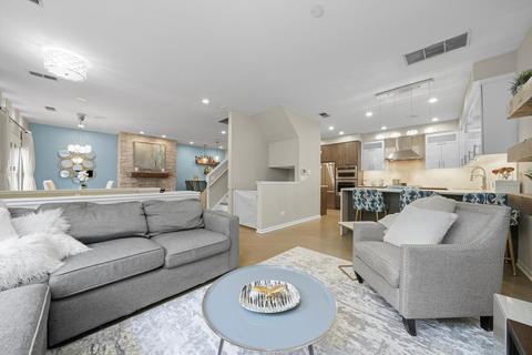123 W Oak St #I, Chicago, IL 60610 photo 9