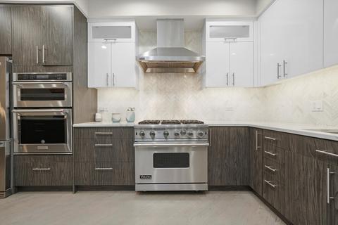 123 W Oak St #I, Chicago, IL 60610 photo 4