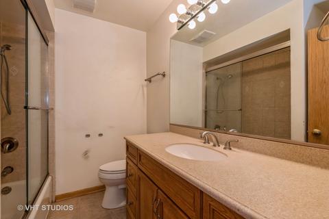 1561 Marshall Dr, Des Plaines, IL 60018 photo 7