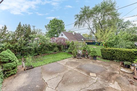 8901 Olympic Dr, Bridgeview, IL 60455 photo 16