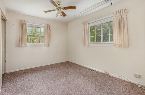 8901 Olympic Dr, Bridgeview, IL 60455 photo 11