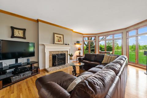 1172 Ancient Oaks Dr, Bartlett, IL 60103 photo 5