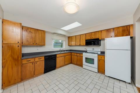 114 59th St, Willowbrook, IL 60527 photo 4