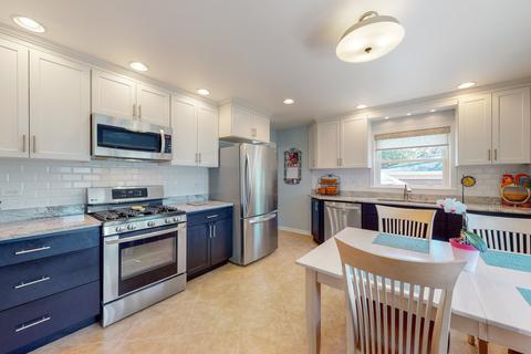 767 S 5th Ave, Des Plaines, IL 60016 photo 7