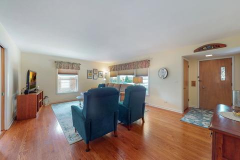 767 S 5th Ave, Des Plaines, IL 60016 photo 5