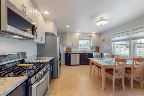767 S 5th Ave, Des Plaines, IL 60016 photo 3