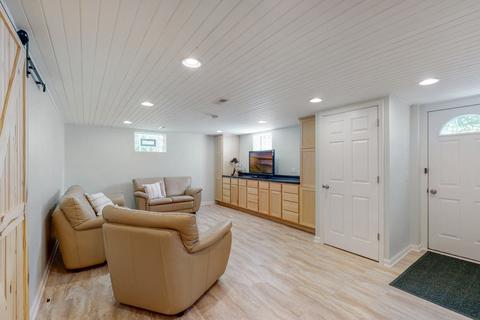 767 S 5th Ave, Des Plaines, IL 60016 photo 16