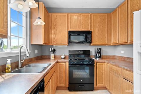 538 Declaration Ln, Aurora, IL 60502 photo 8