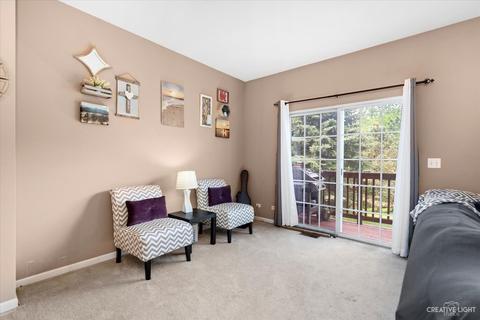 538 Declaration Ln, Aurora, IL 60502 photo 4