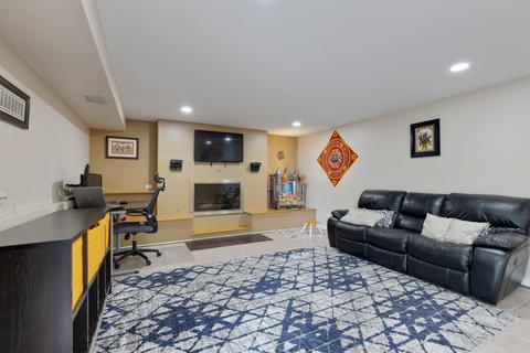 1831 E Cree Ln, Mount Prospect, IL 60056 photo 22