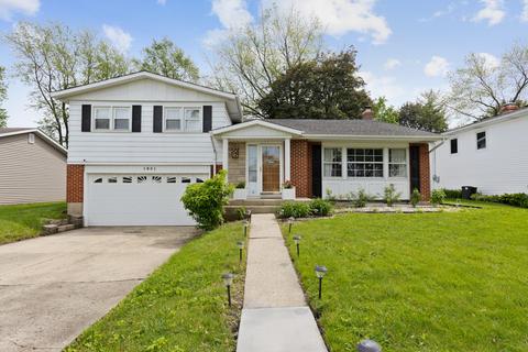1831 E Cree Ln, Mount Prospect, IL 60056 photo 2