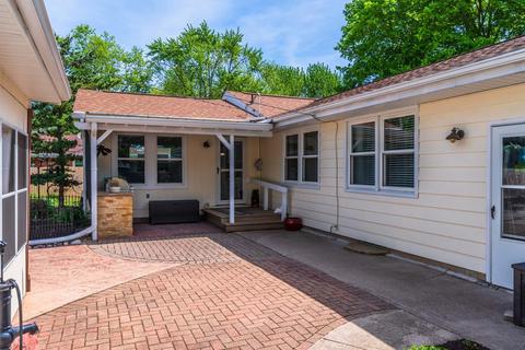 304 Radliff Rd, Bloomington, IL 61701 photo 32