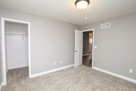 39 Winding Way, Bloomington, IL 61705 photo 10