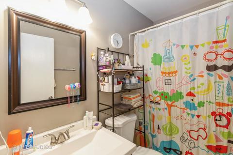 4569 Olmstead Dr, Hoffman Estates, IL 60192 photo 11