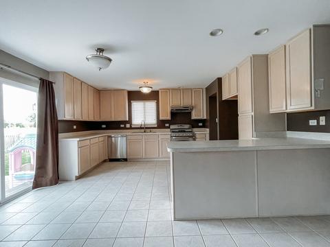 2211 Gray Hawk Dr, Plainfield, IL 60586 photo 6