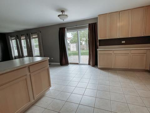 2211 Gray Hawk Dr, Plainfield, IL 60586 photo 7