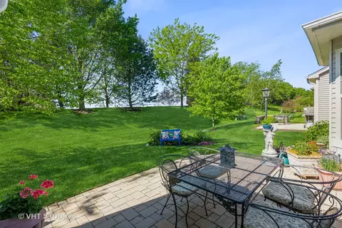 2817 Cascade Falls Cir, Elgin, IL 60124 photo 24