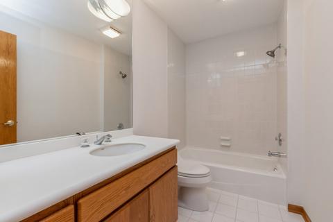 24 Rodeo Dr, Willowbrook, IL 60527 photo 14