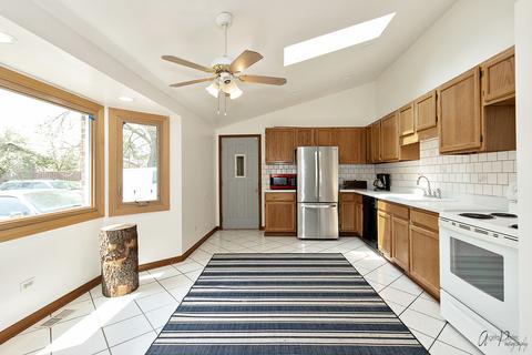 1404 Sunset Dr, Holiday Hills, IL 60051 photo 7