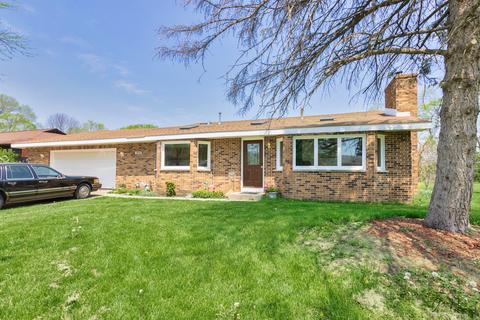 1404 Sunset Dr, Holiday Hills, IL 60051 photo 1