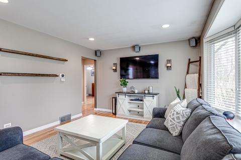 2703 Grouse Ln, Rolling Meadows, IL 60008 photo 4