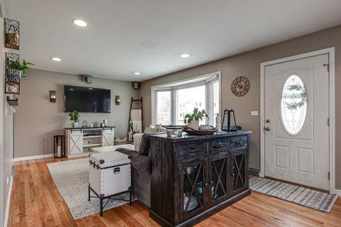 2703 Grouse Ln, Rolling Meadows, IL 60008 photo 2