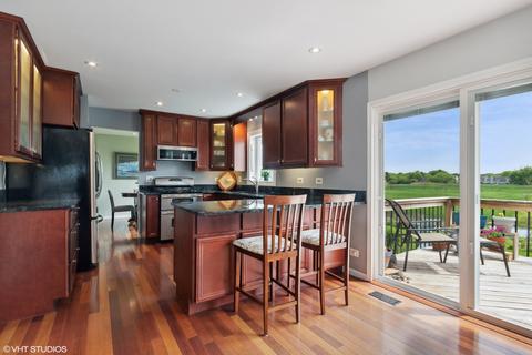 930 Stockbridge Pl, Elgin, IL 60120 photo 5