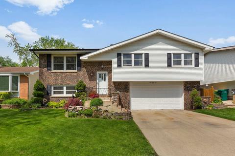 136 Mockingbird Ln, Wheeling, IL 60090 photo 1