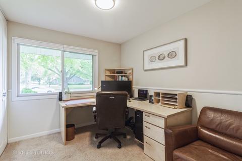 105 Cedarbrook Rd, Naperville, IL 60565 photo 9