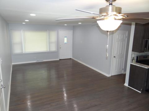 15328 Maple Ln, Markham, IL 60428 photo 3