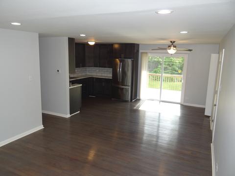 15328 Maple Ln, Markham, IL 60428 photo 2