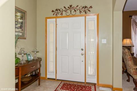 1611 Stanton Ln, Plainfield, IL 60586 photo 2