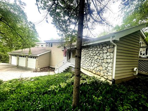 1605 August Ln, Mchenry, IL 60051 photo 1