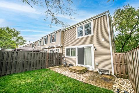 2226 Harwinton Pl, Hoffman Estates, IL 60169 photo 4