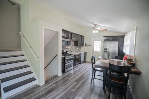 969 Illinois Ave, Elgin, IL 60120 photo 5