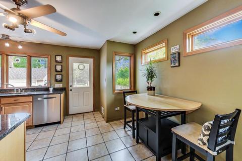 431 Selborne Rd, Riverside, IL 60546 photo 9