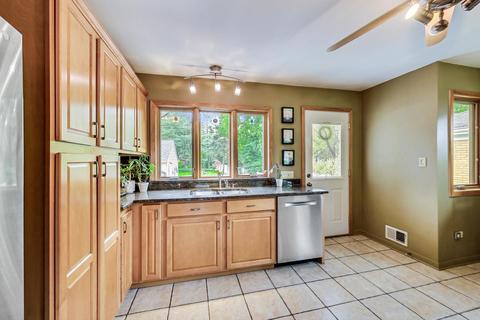 431 Selborne Rd, Riverside, IL 60546 photo 8