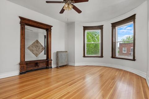 359 E 70th St, Chicago, IL 60637 photo 4