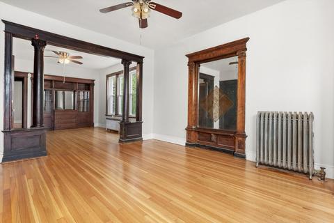 359 E 70th St, Chicago, IL 60637 photo 5
