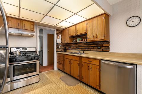 119 Chestnut Ln, Wheeling, IL 60090 photo 7