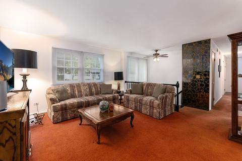 119 Chestnut Ln, Wheeling, IL 60090 photo 3
