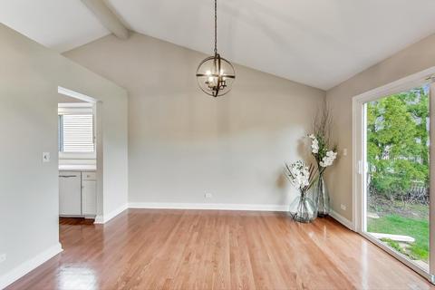 1485 Creekside Dr, Wheaton, IL 60189 photo 9