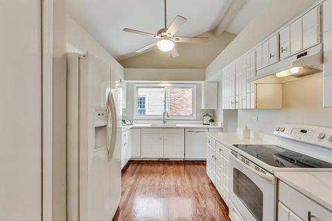 1485 Creekside Dr, Wheaton, IL 60189 photo 12