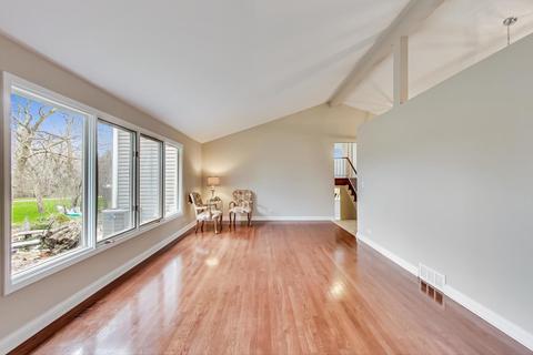 1485 Creekside Dr, Wheaton, IL 60189 photo 8
