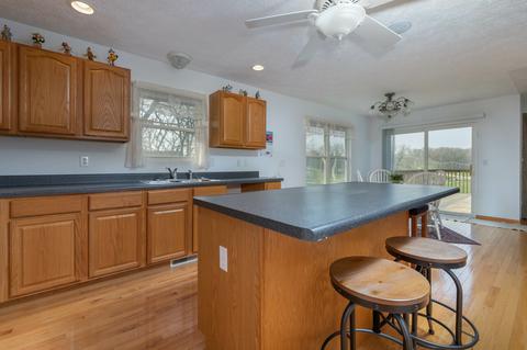 301 Forestcliff Ct, Lake Summerset, IL 61019 photo 10